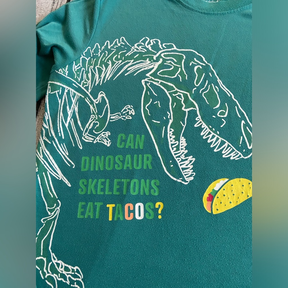 Sleepwear 2-piece set. Elastic waistband pants, long sleeve top. 🦖 - Picture 5 of 10